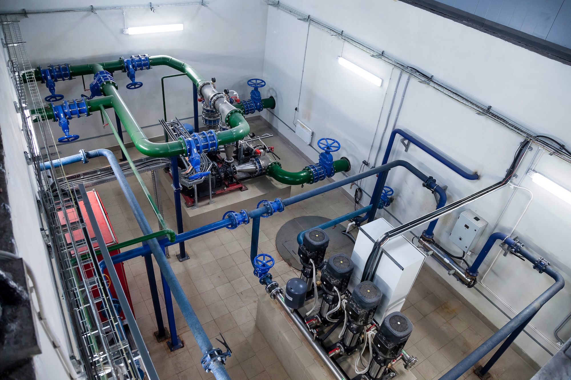 commercial plumbing pipes